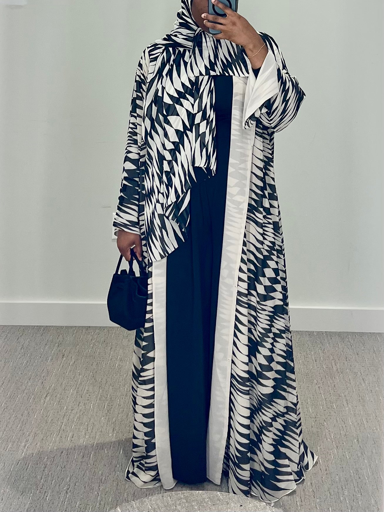 PREORDER - P2 (OPEN ABAYA)