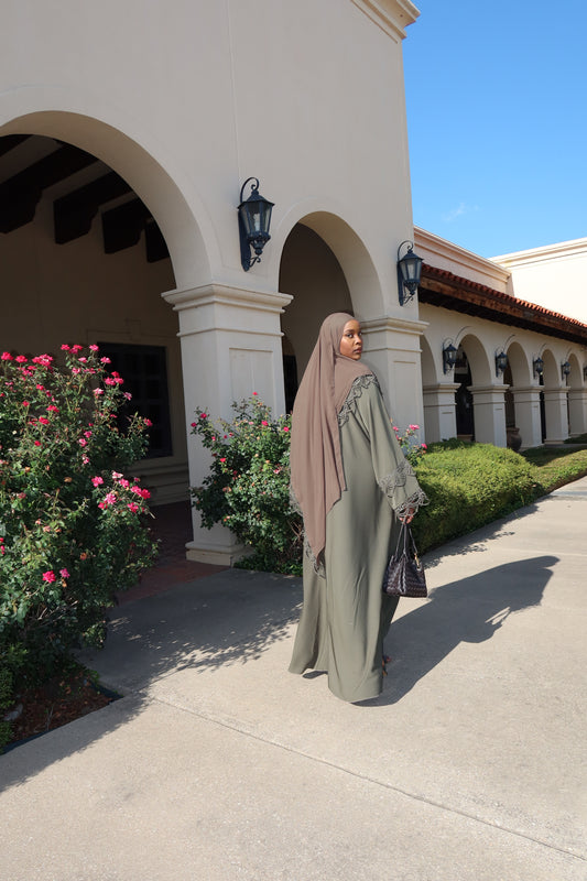 L A C E - NIDA CLOSED ABAYA