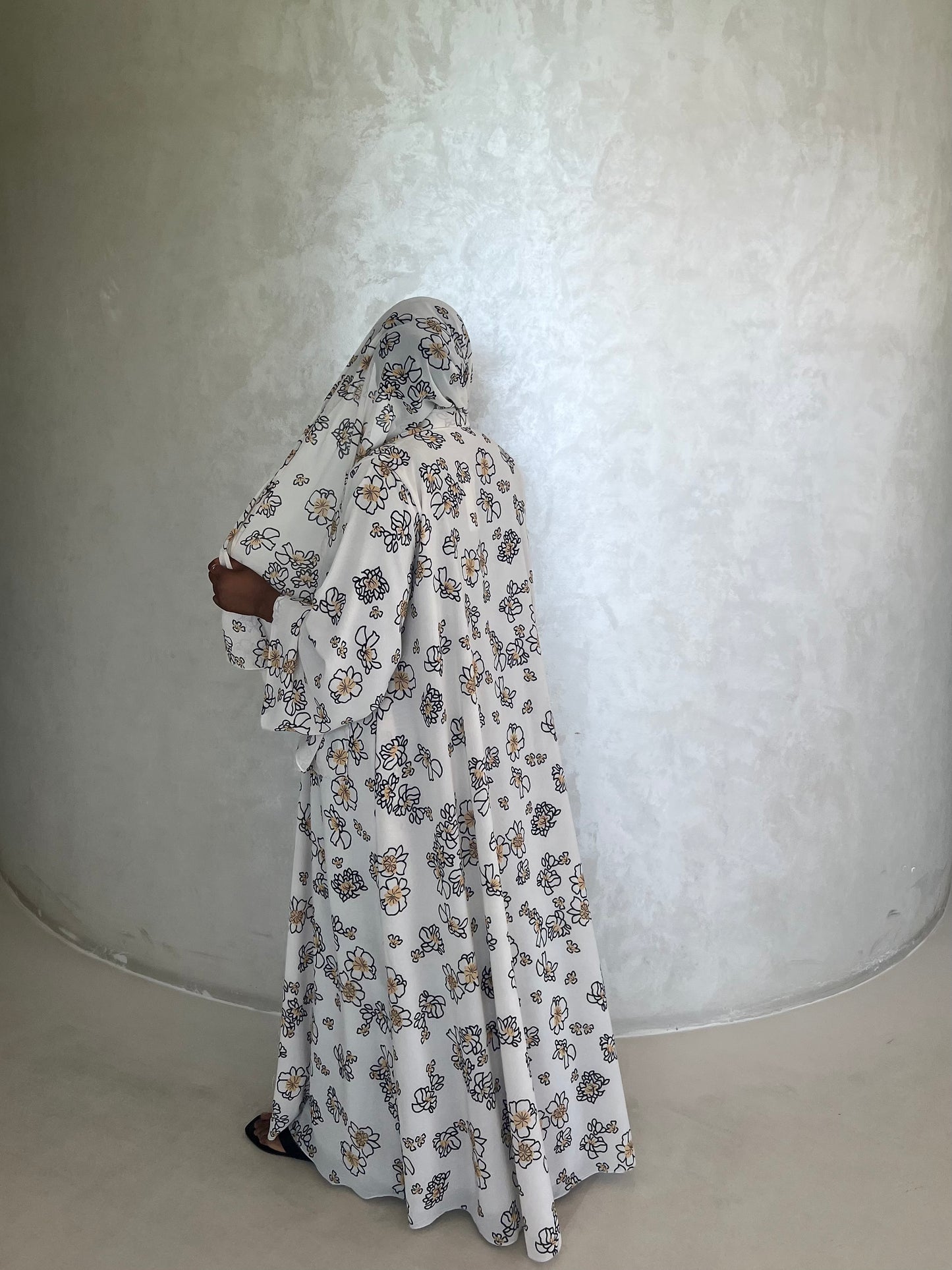Z U R I - Z 5 (OPEN ABAYA)