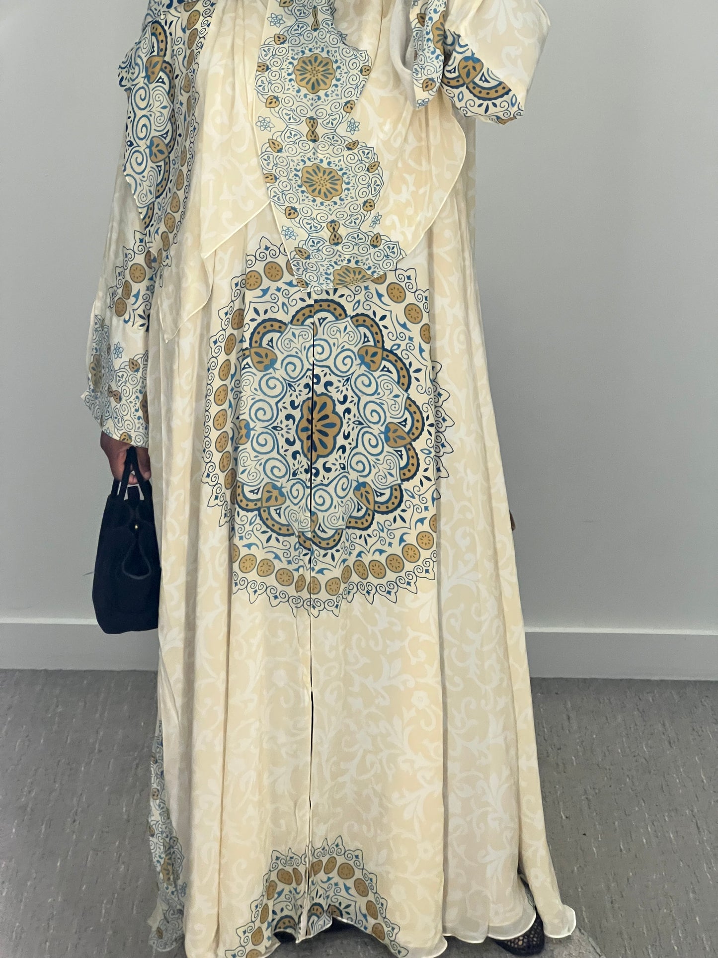 PREORDER - P6 (OPEN ABAYA)
