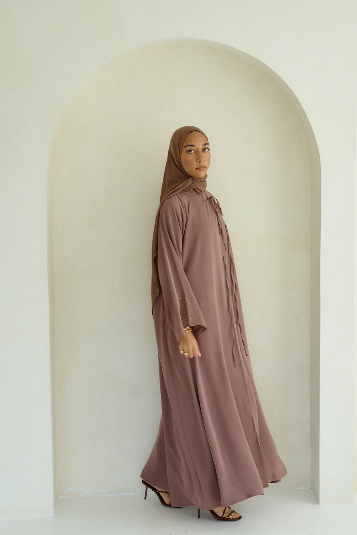 A S M A R A   N I D A   A B A YA