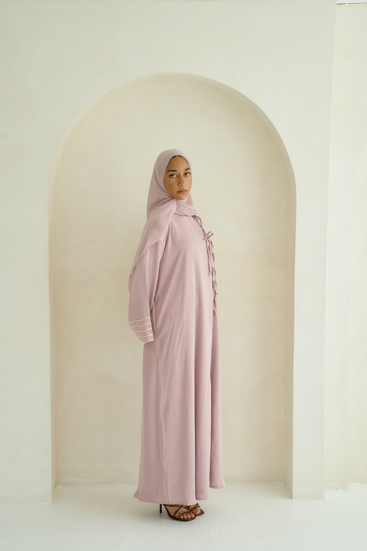 A S M A R A   N I D A   A B A YA