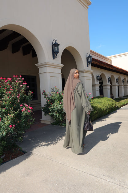 L A C E - NIDA CLOSED ABAYA