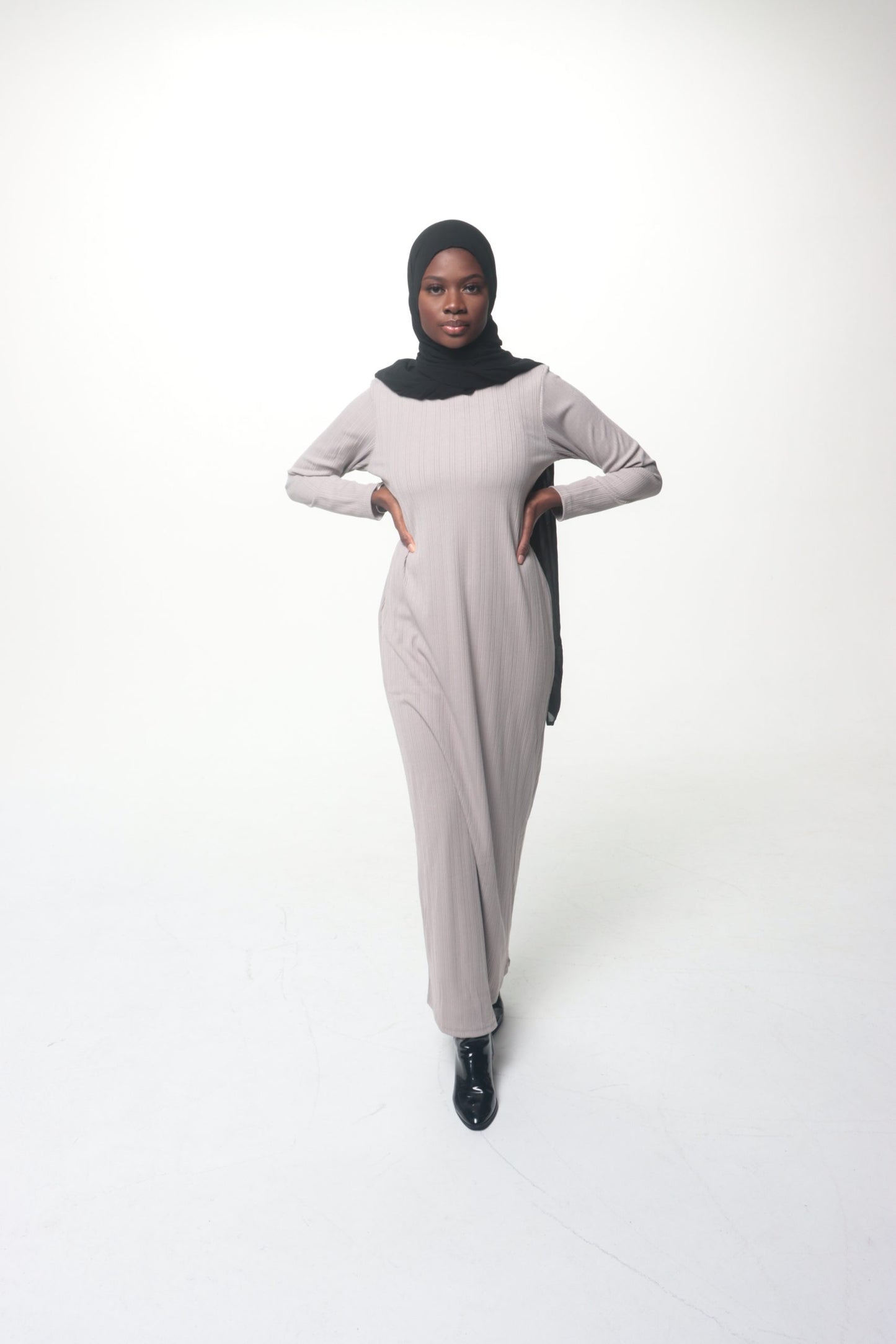 DALA MAXI KNIT DRESS - GREY
